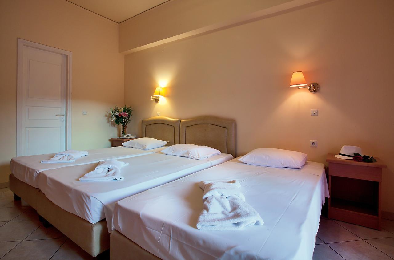 Epidavria Hotel โตโล ภายนอก รูปภาพ